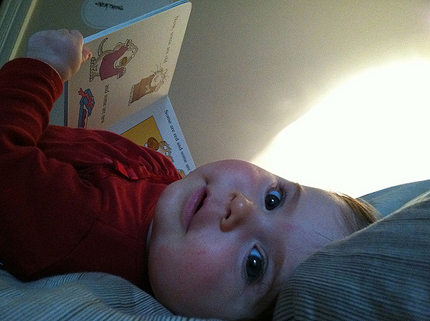 Bebe lendo Erica_Firment