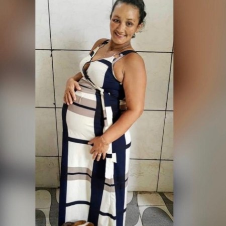 Mulher que estava à espera de três bebês dá à luz quadrigêmeas