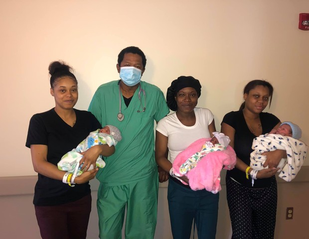 Três irmãs dão à luz no mesmo dia, com o mesmo médico nos EUA