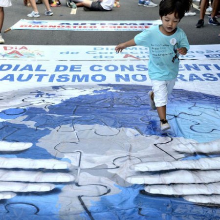 crianças com autismo