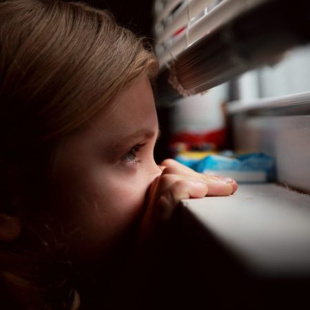 Crianças pequenas sentem efeitos do isolamento social