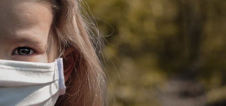 Coronavírus: dicas para fazer uma criança usar máscara