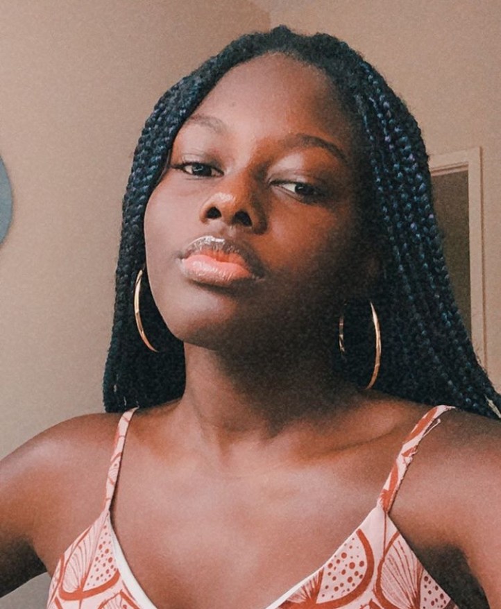 Vítima de racismo, Fatou Ndiaye retoma estudos em novo colégio no Rio